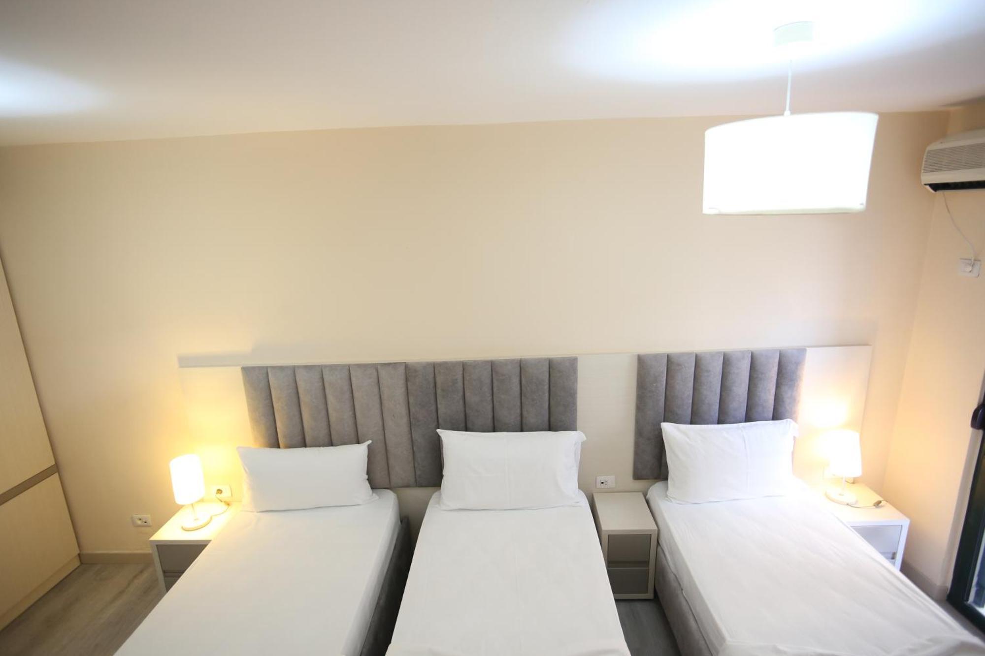 Hotel New Akileda Golem (Tirana)
